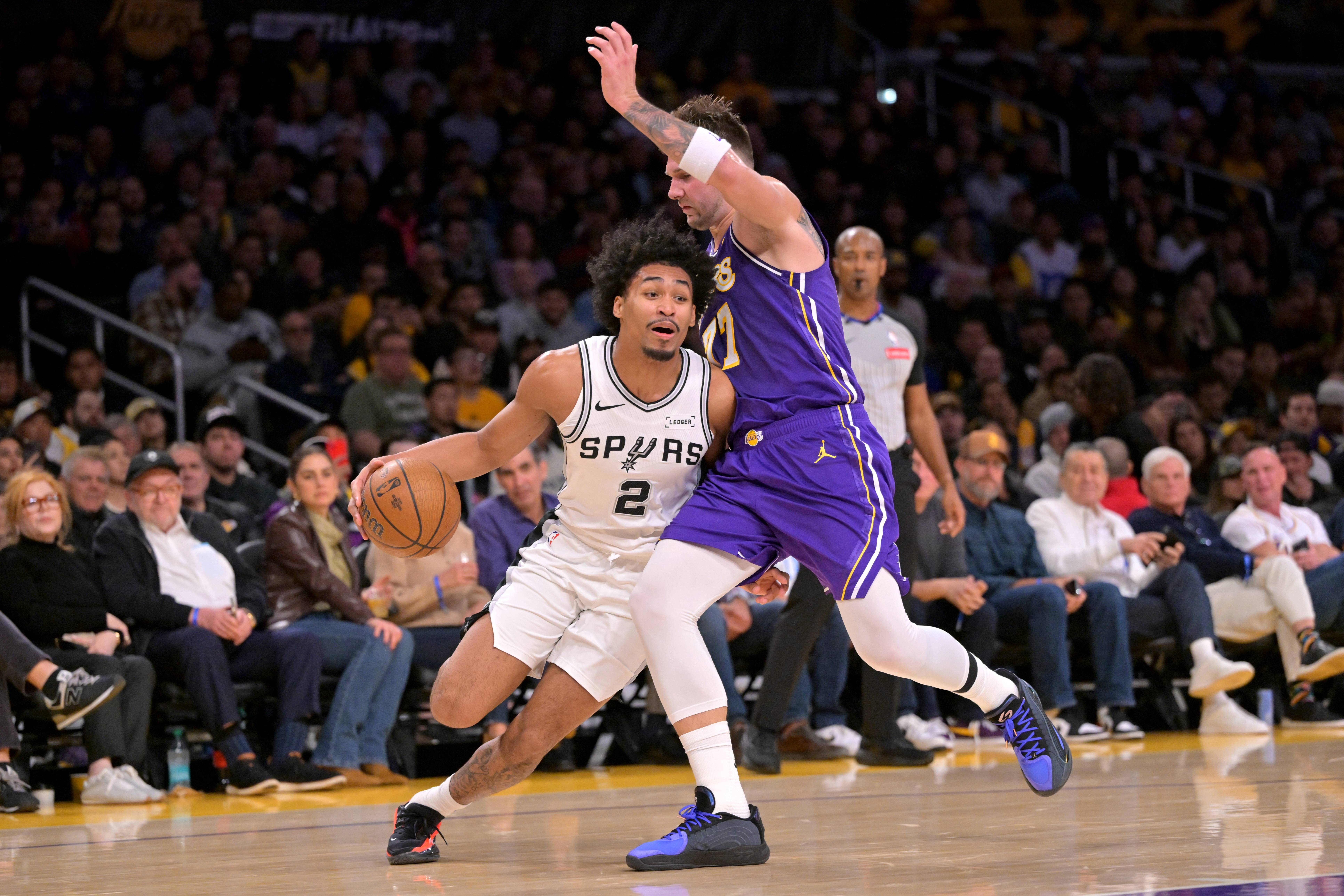 天博官网网址东契奇连续十场比赛得分超过高光表现今晚洛杉矶湖人调整名单以备欧超杯，风云突变孟菲斯灰熊清晨调整名单都惊呆了(东契奇什么时候可以代表湖人队)